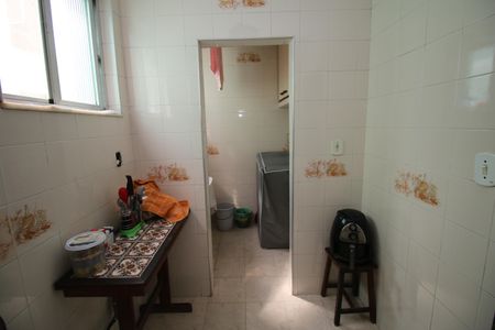 Apartamento à venda com 60m², 2 quartos e 2 vagasCozinha