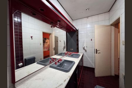 Casa à venda com 460m², 4 quartos e 5 vagasBanheiro