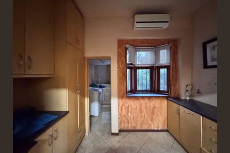 Casa à venda com 460m², 4 quartos e 5 vagasCozinha