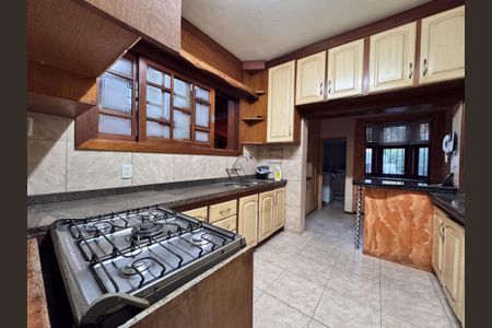 Casa à venda com 460m², 4 quartos e 5 vagasCozinha