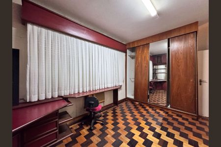 Casa à venda com 460m², 4 quartos e 5 vagasQuarto