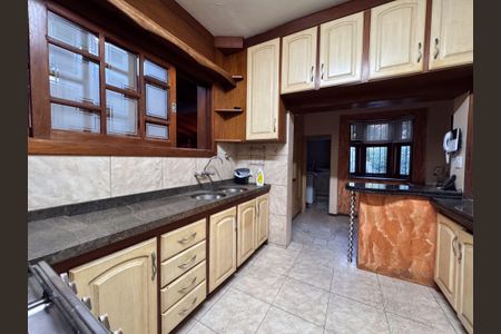 Casa à venda com 460m², 4 quartos e 5 vagasCozinha