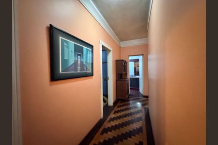 Casa à venda com 460m², 4 quartos e 5 vagasCorredor