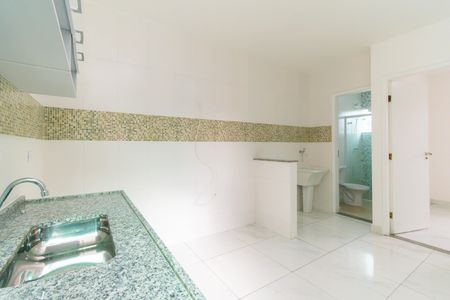 Apartamento para alugar com 32m², 1 quarto e sem vaga Apartamento para alugar com 32m², 1 quarto e sem vagaCozinha e Área de Serviço