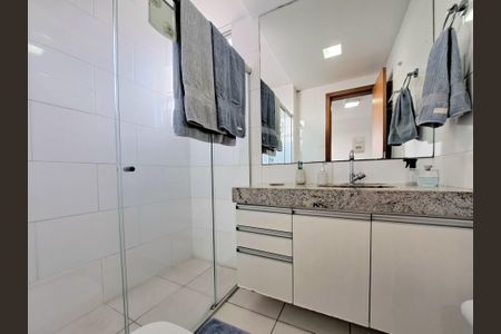 Apartamento à venda com 127m², 3 quartos e 3 vagas Apartamento à venda com 127m², 3 quartos e 3 vagasBanheiro da Suíte