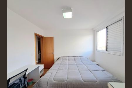 Apartamento à venda com 127m², 3 quartos e 3 vagas Apartamento à venda com 127m², 3 quartos e 3 vagasSuíte