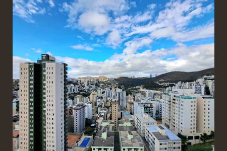 Apartamento à venda com 127m², 3 quartos e 3 vagas Apartamento à venda com 127m², 3 quartos e 3 vagasVista do Quarto 2