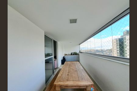 Apartamento à venda com 127m², 3 quartos e 3 vagas Apartamento à venda com 127m², 3 quartos e 3 vagasVaranda da Sala