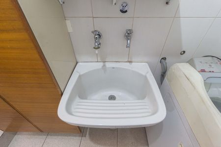 Casa à venda com 120m², 2 quartos e 1 vagaÁrea de Serviço