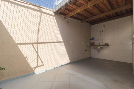 Casa à venda com 120m², 2 quartos e 1 vagaChurrasqueira