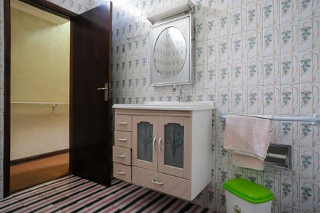 Casa à venda com 200m², 3 quartos e 4 vagasBanheiro