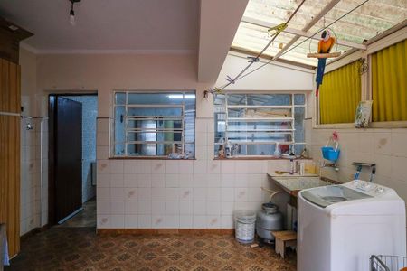 Casa à venda com 200m², 3 quartos e 4 vagasÁrea de serviço