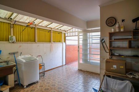 Casa à venda com 200m², 3 quartos e 4 vagasÁrea de serviço