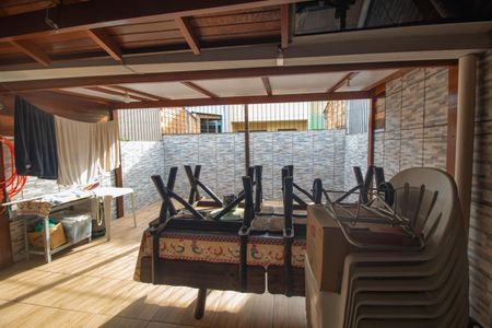 Casa para alugar com 75m², 2 quartos e 1 vagaVista