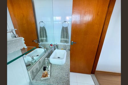 Apartamento à venda com 134m², 3 quartos e 3 vagasBanheiro do Quarto 3