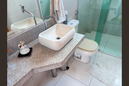 Apartamento à venda com 134m², 3 quartos e 3 vagasBanheiro 2