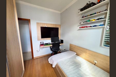 Apartamento à venda com 134m², 3 quartos e 3 vagasQuarto 2