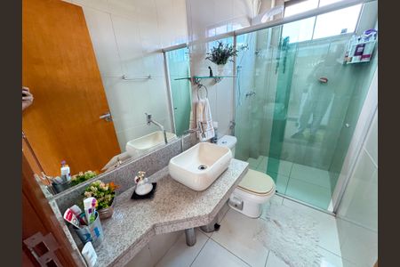 Apartamento à venda com 134m², 3 quartos e 3 vagasBanheiro 2