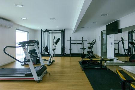 Apartamento para alugar com 163m², 3 quartos e 2 vagas Apartamento para alugar com 163m², 3 quartos e 2 vagasÁrea comum - Academia