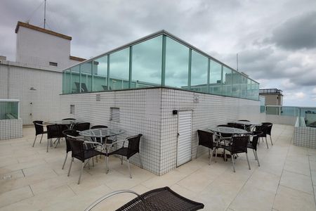 Apartamento para alugar com 163m², 3 quartos e 2 vagas Apartamento para alugar com 163m², 3 quartos e 2 vagasÁrea comum - Piscina