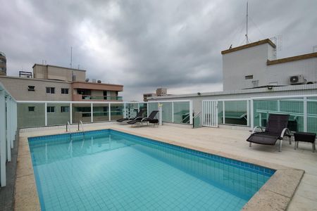Apartamento para alugar com 163m², 3 quartos e 2 vagas Apartamento para alugar com 163m², 3 quartos e 2 vagasÁrea comum - Piscina