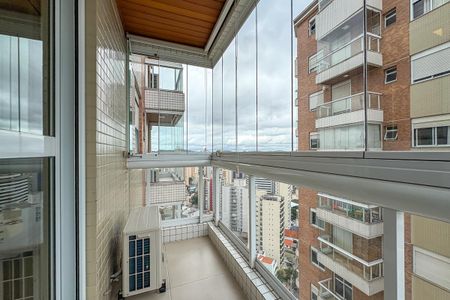 Apartamento à venda com 138m², 3 quartos e 3 vagasVaranda da Suíte 1