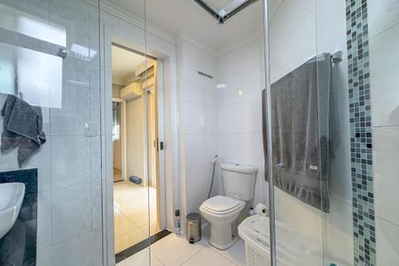 Apartamento à venda com 138m², 3 quartos e 3 vagasBanheiro da Suíte 1