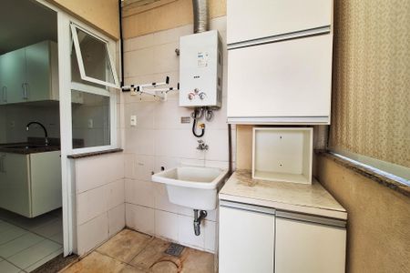 Apartamento à venda com 110m², 2 quartos e 1 vagaÁrea de Serviço