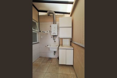 Apartamento à venda com 110m², 2 quartos e 1 vagaÁrea de Serviço