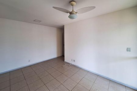 Apartamento à venda com 110m², 2 quartos e 1 vagaSala