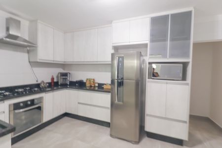 Casa à venda com 255m², 3 quartos e 2 vagas Casa à venda com 255m², 3 quartos e 2 vagasCozinha