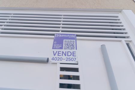 Casa à venda com 255m², 3 quartos e 2 vagas Casa à venda com 255m², 3 quartos e 2 vagasPlaca