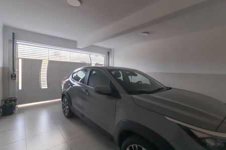 Casa à venda com 255m², 3 quartos e 2 vagas Casa à venda com 255m², 3 quartos e 2 vagasGaragem
