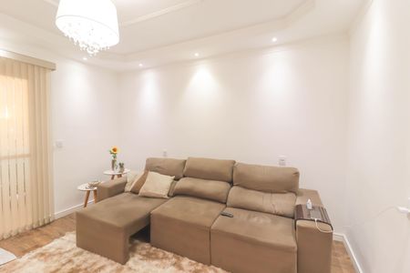 Casa à venda com 255m², 3 quartos e 2 vagas Casa à venda com 255m², 3 quartos e 2 vagasSala