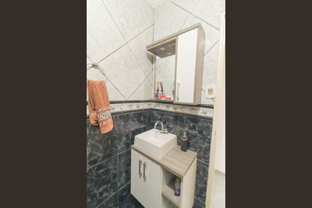 Casa à venda com 255m², 3 quartos e 2 vagas Casa à venda com 255m², 3 quartos e 2 vagasBanheiro Social 2