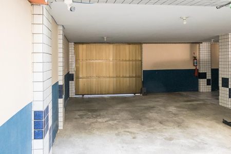 Apartamento para alugar com 108m², 3 quartos e 2 vagas Apartamento para alugar com 108m², 3 quartos e 2 vagasÁrea comum - Portão da garagem