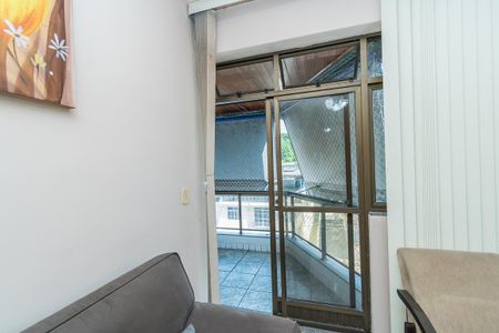 Apartamento para alugar com 108m², 3 quartos e 2 vagas Apartamento para alugar com 108m², 3 quartos e 2 vagasSala