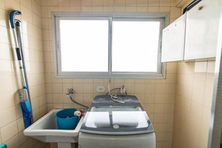 Apartamento para alugar com 67m², 2 quartos e 1 vagaÁrea de serviço