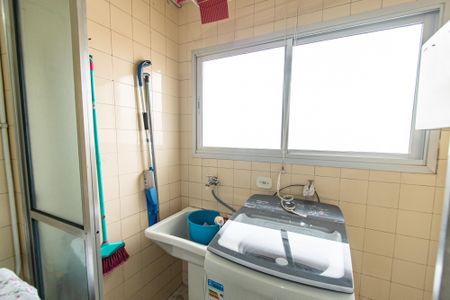 Apartamento para alugar com 67m², 2 quartos e 1 vagaÁrea de serviço