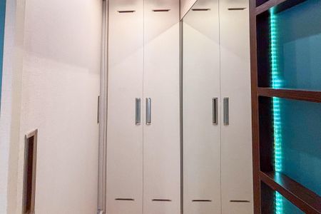 Apartamento à venda com 43m², 1 quarto e 1 vagaQuarto