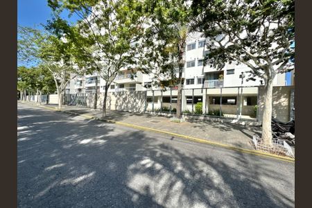 Apartamento à venda com 93m², 3 quartos e 1 vaga Apartamento à venda com 93m², 3 quartos e 1 vagaFachada