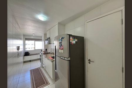 Apartamento à venda com 93m², 3 quartos e 1 vaga Apartamento à venda com 93m², 3 quartos e 1 vagaCozinha e Área de Serviço