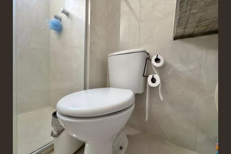 Apartamento à venda com 93m², 3 quartos e 1 vaga Apartamento à venda com 93m², 3 quartos e 1 vagaBanheiro Social