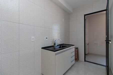 Apartamento à venda com 42m², 2 quartos e 1 vaga Apartamento à venda com 42m², 2 quartos e 1 vagaCozinha e Área de Serviço
