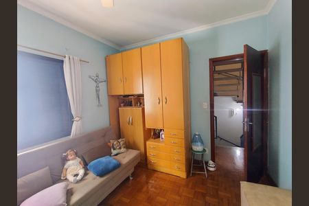 Casa de condomínio à venda com 230m², 4 quartos e 3 vagas Casa de condomínio à venda com 230m², 4 quartos e 3 vagasQuarto 1