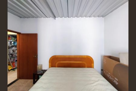 Casa de condomínio à venda com 230m², 4 quartos e 3 vagas Casa de condomínio à venda com 230m², 4 quartos e 3 vagasQuarto 4