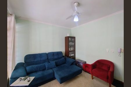 Casa de condomínio à venda com 230m², 4 quartos e 3 vagas Casa de condomínio à venda com 230m², 4 quartos e 3 vagasSala