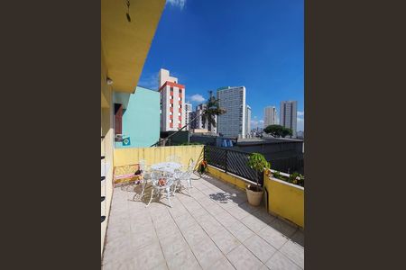 Casa de condomínio à venda com 230m², 4 quartos e 3 vagas Casa de condomínio à venda com 230m², 4 quartos e 3 vagasQuarto 2 - Suíte Sacada
