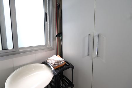 Apartamento à venda com 58m², 3 quartos e 1 vagaÁrea de Serviço