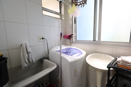 Apartamento à venda com 58m², 3 quartos e 1 vagaÁrea de Serviço